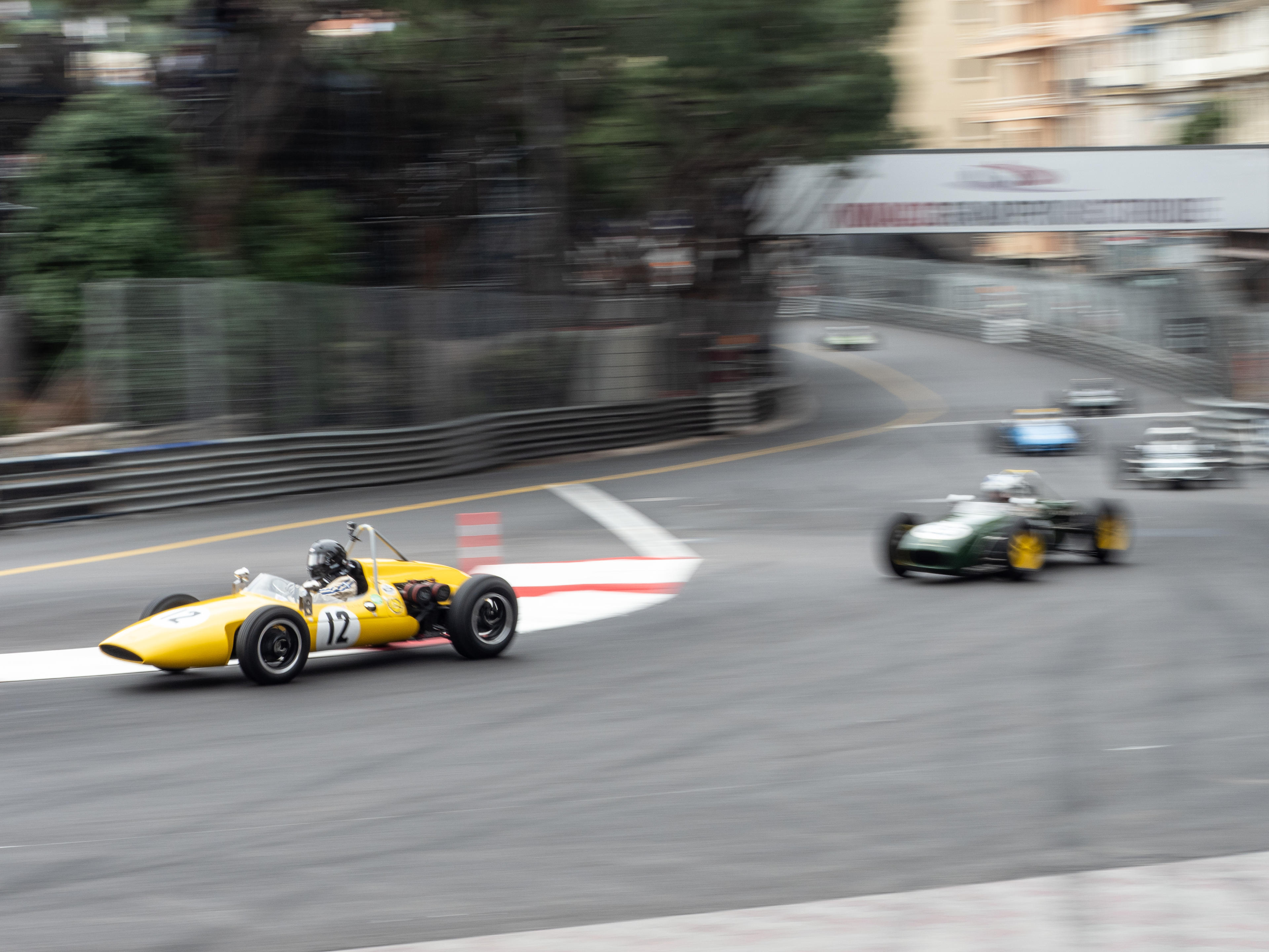 Mike Spence BRM Grand Prix de Mónaco Color fotografía. 