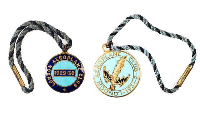 Two rare London Aeroplane Club member's lapel badges, 1929-30 and 1931-1932  ((2))