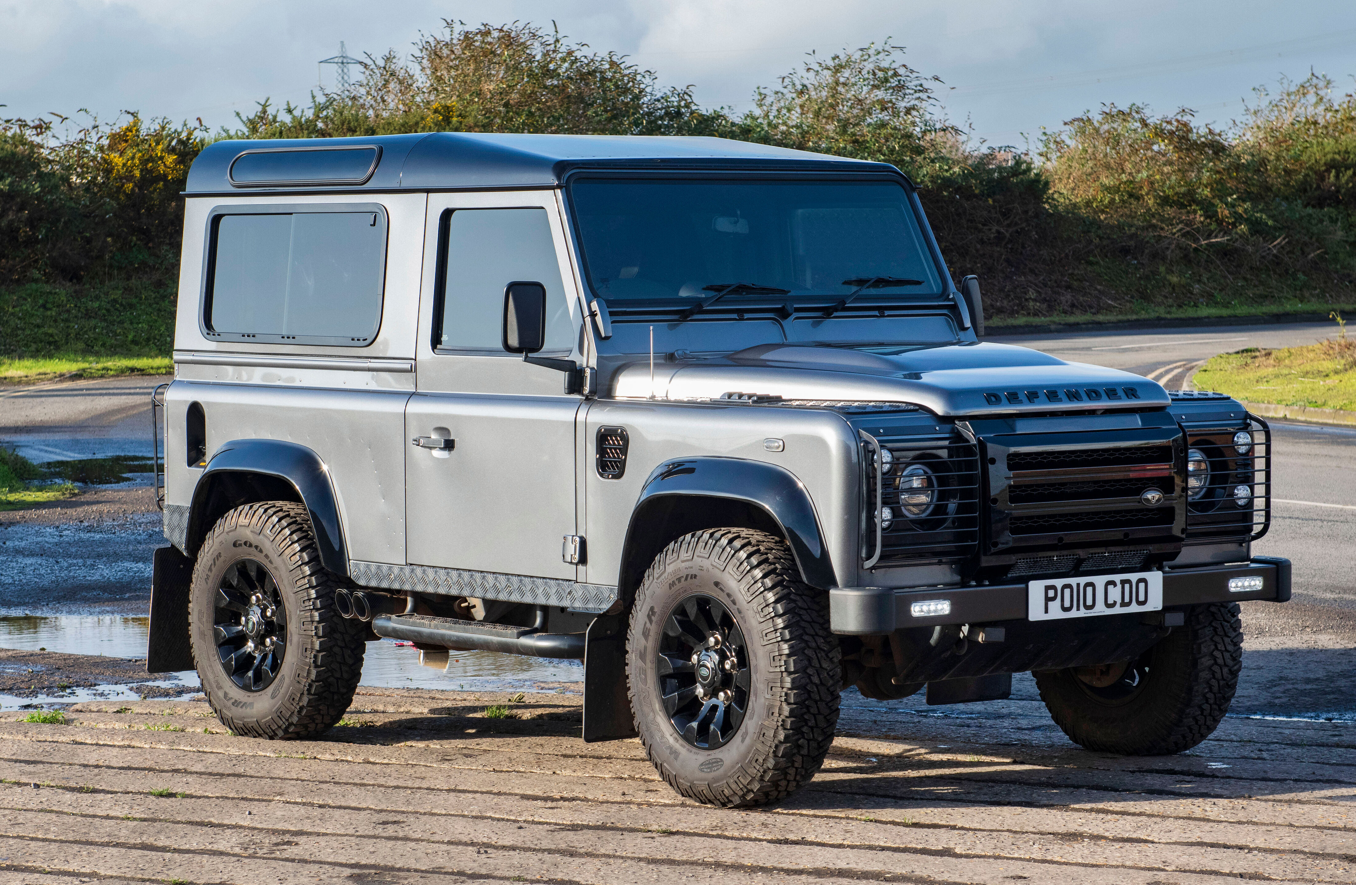 Defender 2015 Bonhams Cars : 2015 Land Rover Defender 90 XS TD 4x4 Utility Chassis no ...