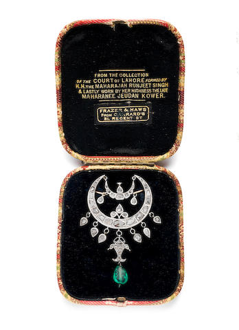 A diamond-set forehead pendant (chand-tikka) from the collection of Maharani Jindan Kaur (1817-63), wife of Maharajah Ranjit Singh (1780-1839) Punjab, Probably Lahore, first half of the 19th Century