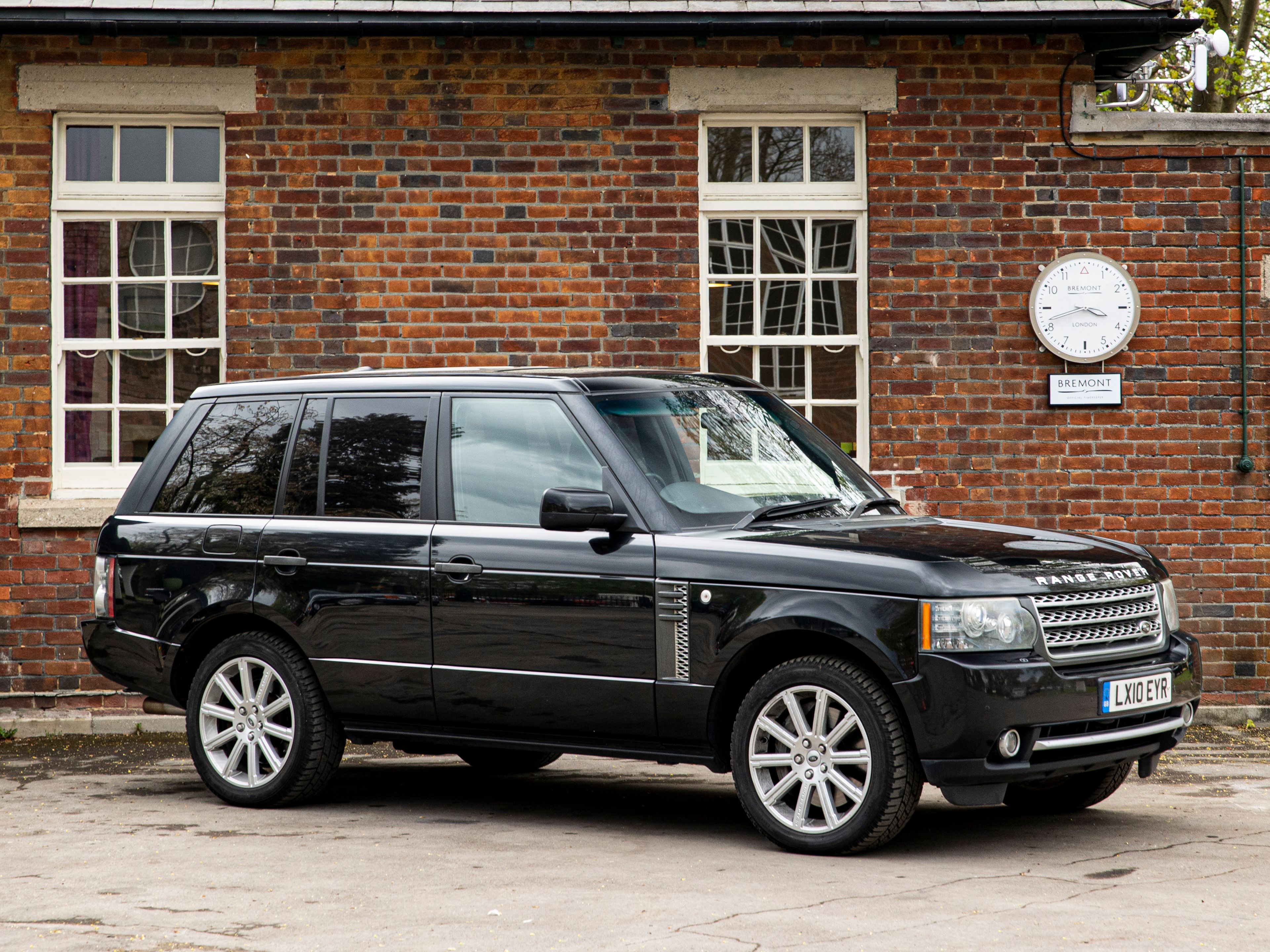 Bonhams Cars : 2010 Range Rover 5.0 V8 Supercharged Autobiography ...