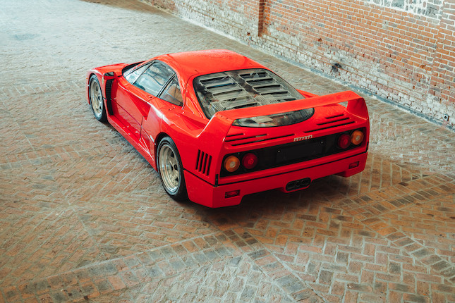 One owner from new,1989 Ferrari F40 Berlinetta  Chassis no. ZFFGJ34B000083620 image 12