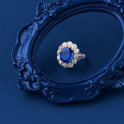 SAPPHIRE AND DIAMOND CLUSTER RING image 1