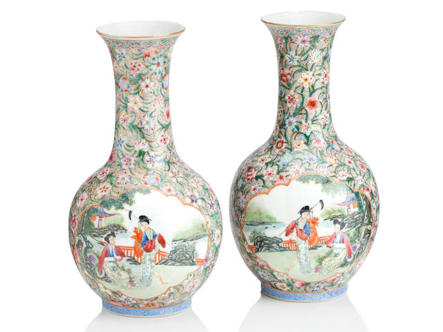 A PAIR OF CHINESE FAMILLE ROSE MIRRORED BOTTLE VASES Republic Period (2)