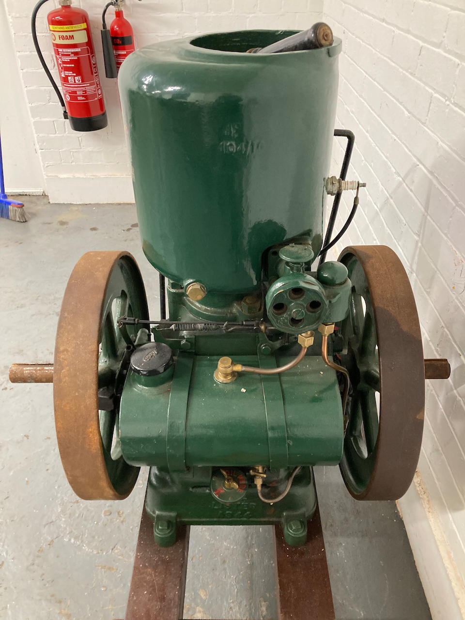 A Lister Junior 3&#189;HP stationary engine by R.A.Lister and Co. Ltd