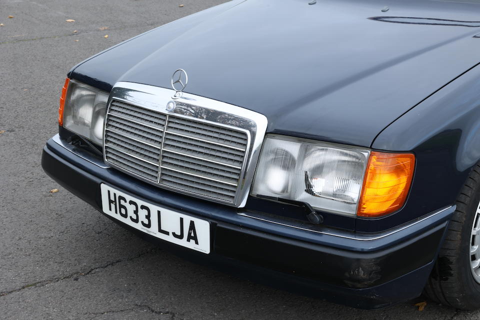 1991 Mercedes-Benz  300E Saloon  Chassis no. DB1240302B442807