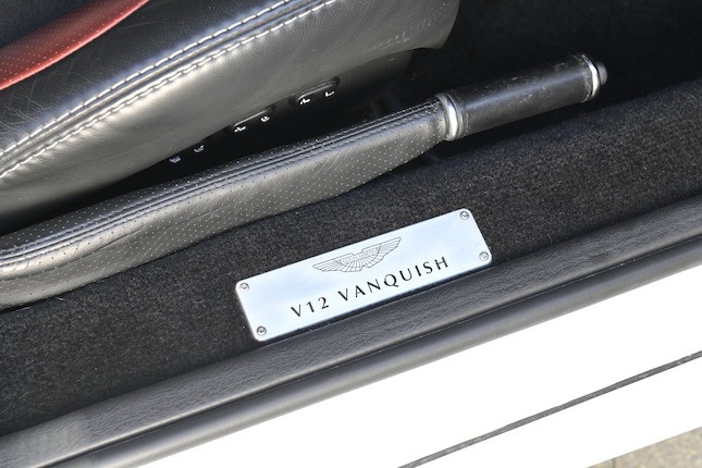 2005 Aston Martin Vanquish S Coupé  Chassis no. SCFA14325B501877 Engine no. AM06/10137 image 13