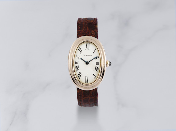 Cartier. Montre bracelet de dame en or blanc 18K (750) mouvement mécanique Cartier. A lady's 18K white gold manual wind wristwatch   Baignoire, Circa 2000 image 1