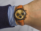 Thumbnail of Rolex. Beau et rare chronographe bracelet en or jaune 18K (750) mouvement mécanique Rolex. A fine and rare 18K gold manual wind chronograph wristwatch   Oyster Cosmograph Daytona, Ref 6263, Circa 1982 image 2