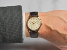 Thumbnail of Heuer. Chronographe bracelet en or jaune 14K (585) mouvement mécanique Heuer. A 14K gold manual wind chronograph wristwatch  Circa 1960 image 2