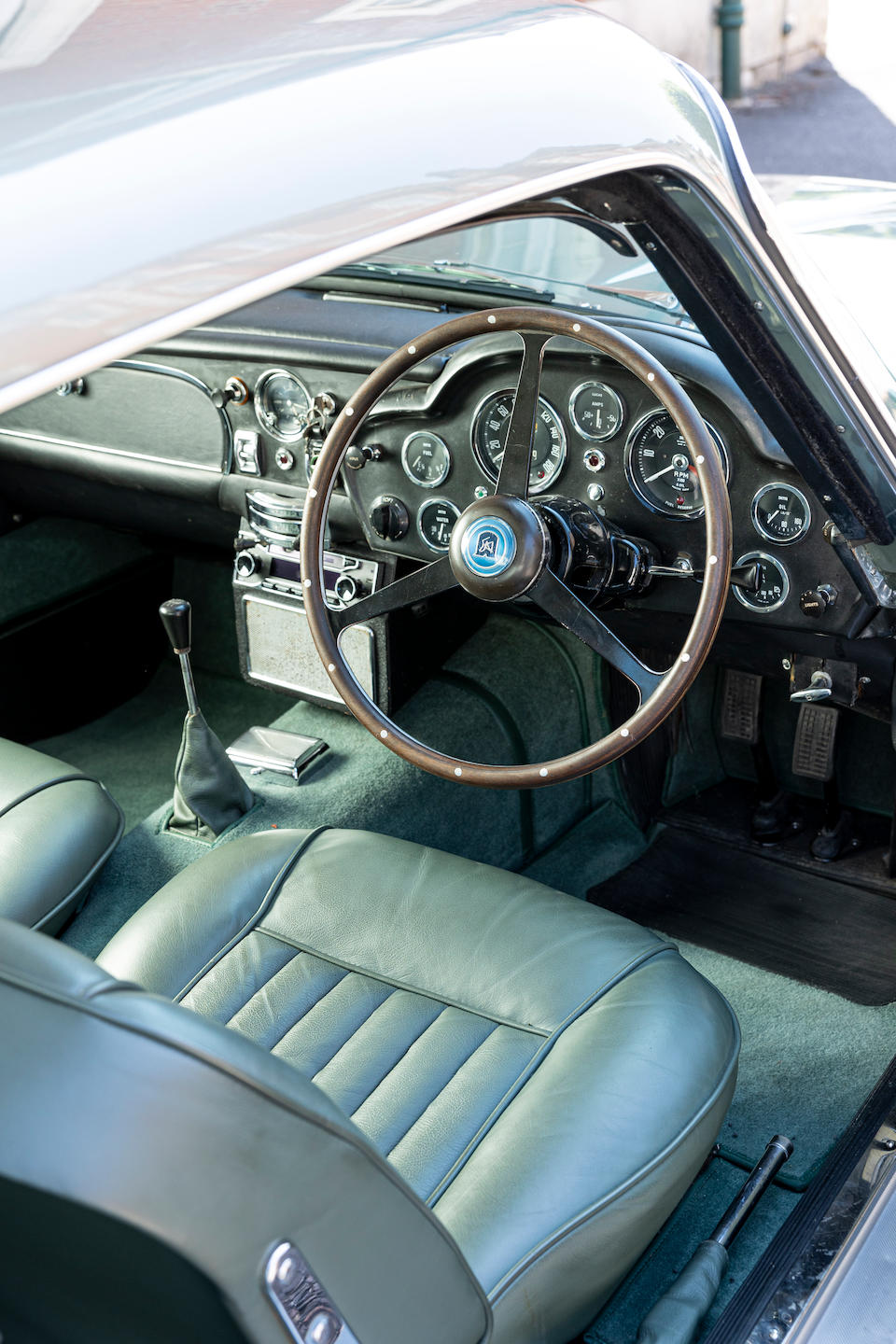 1964 Aston Martin DB5 Sports Saloon  Chassis no. DB5/1756/R Engine no. 400/1747