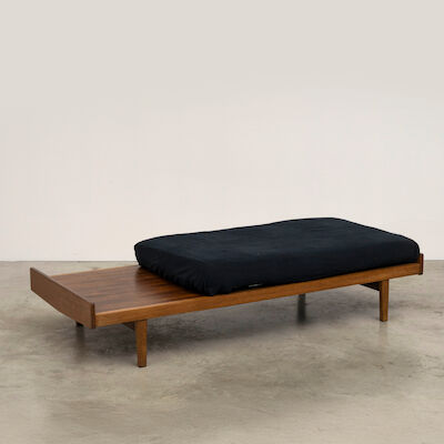 PIERRE PAULIN (1927-2009) Banquette 118