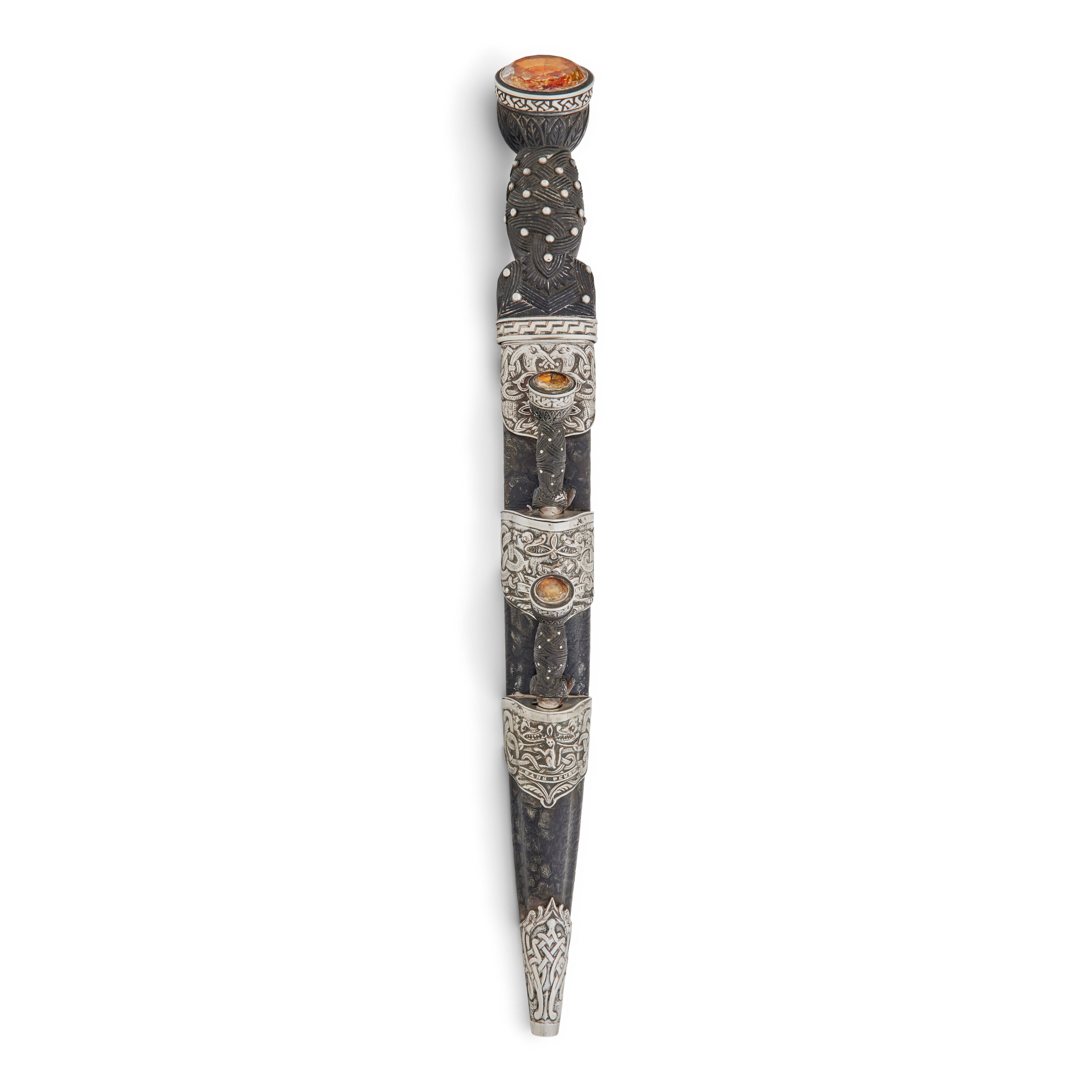 An Officer's silver-mounted dirk of the Argyll and Sutherland Highlanders By Thomas Kerr Ebbutt, Edinburgh silver hallmarks for 1932