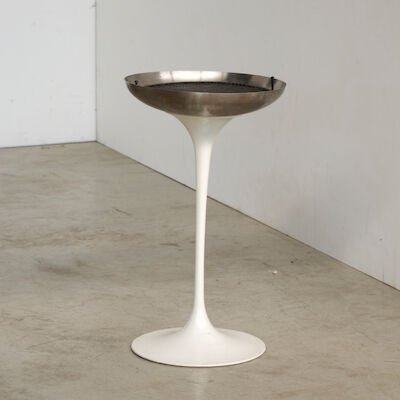 EERO SAARINEN (1910-1961) Cendrier de la série Tulip