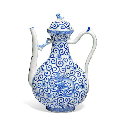 A BLUE AND WHITE EWER AND COVER Wanli six-character mark, 19th/20th century (2)