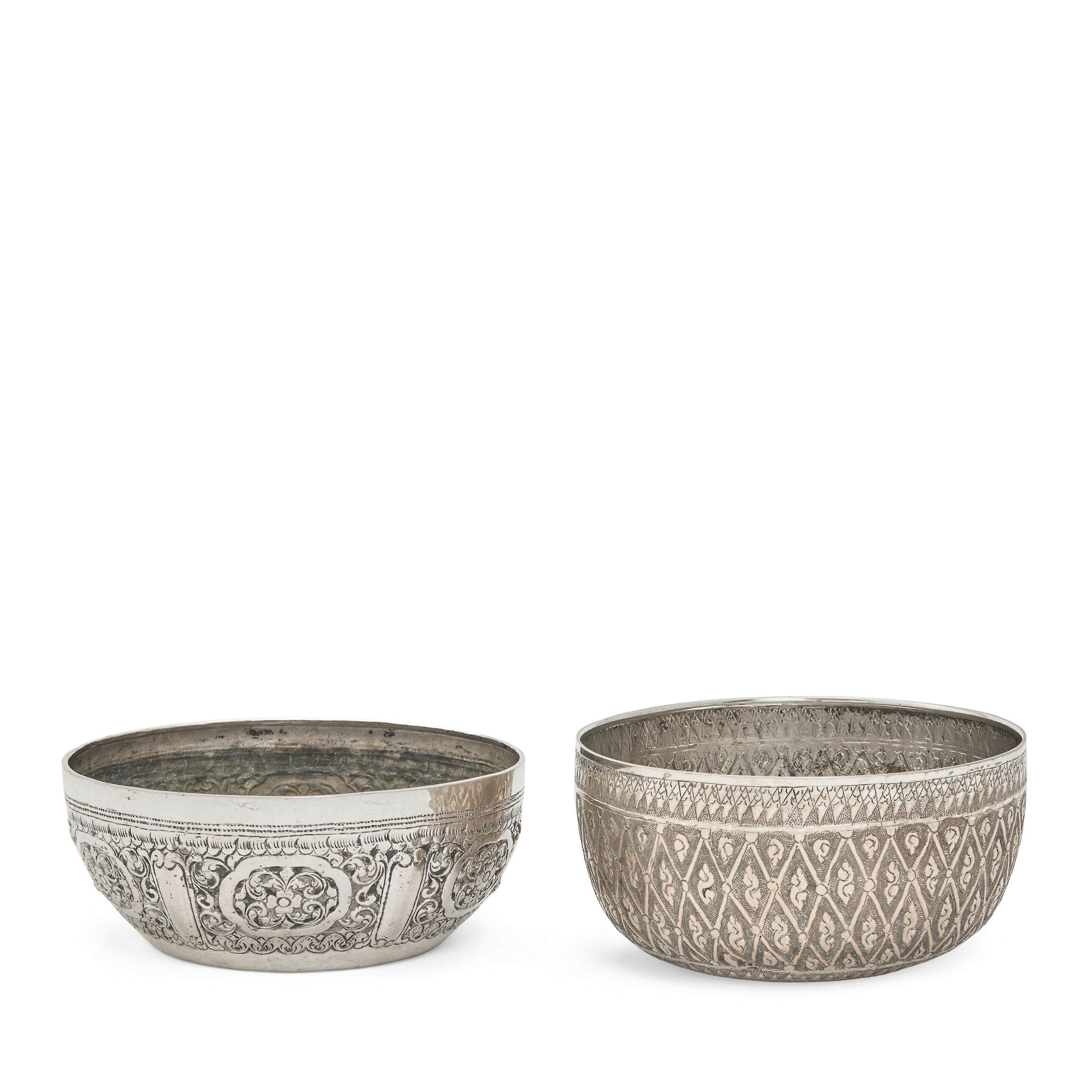Two silver offering bowls (2)