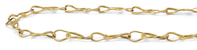 Arje Griegst: A "Spiral" necklace of 18k gold in the shape of spiraling links. Weight app. 23.5 g. W. 9 mm. L. 42.5 cm.