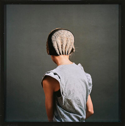 Trine Søndergaard: "Guldnakke #2", 2012. Edition 3/5. Published by Martin Asbæk Gallery, Copenhagen. Archival pigment print. Visible size 59 × 59 cm. "Guldnakke #2", 2012. Edition 3/5. Published by Martin Asbæk Gallery, Copenhagen. Archival pigment print. Visible size 59 × 59 cm.