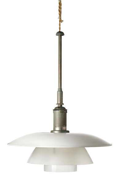 Poul Henningsen: "PH 4/4". Pendant with nickel-plated bayonet socket house marked Pat. Appl. "PH 4/4". Pendant with nickel-plated bayonet socket housing marked Pat. Appl. Top with diamond-shaped holes. Later shades of white-lacquered zinc and frosted glass. Manufactured by Louis Poulsen 1926-1928. D