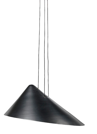 Bent Bille: "Bille lamp". Black-lacquered aluminium pendant. H. 21 cm. L. 50 cm. "Bille lamp". Black-lacquered aluminium pendant. Model no. 16519. Manufactured 1950s by Louis Poulsen. H. 21 cm. L. 50 cm.